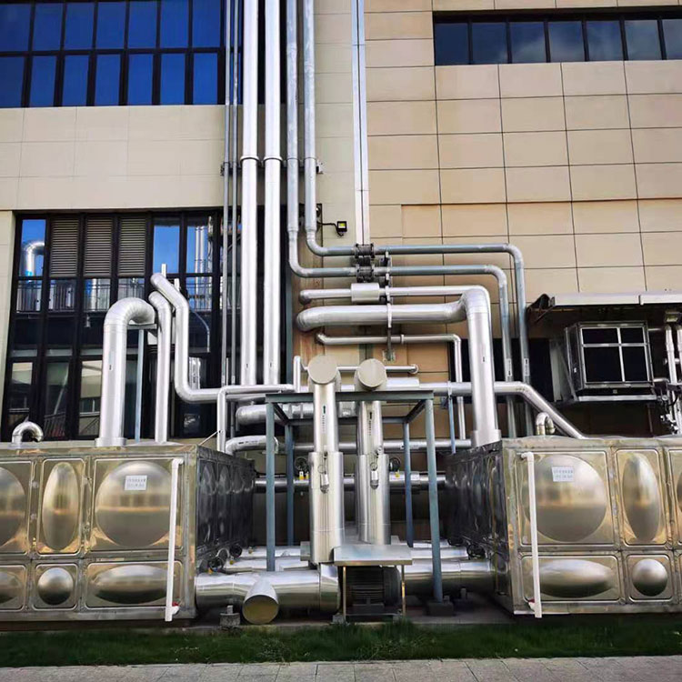 Mối liên hệ giữa nhiệt độ không đổi thông minh và hệ thống cấp nước áp suất là gì?
