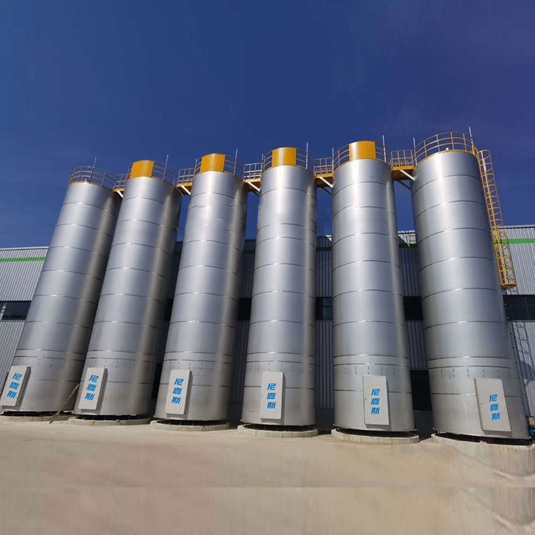 Silo lưu trữ ngoài trời lớn